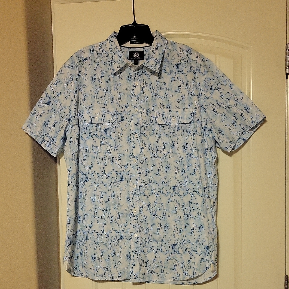 Mens Lightweight Light Blue And Whitw Button Down Shirt. Like New. Xl